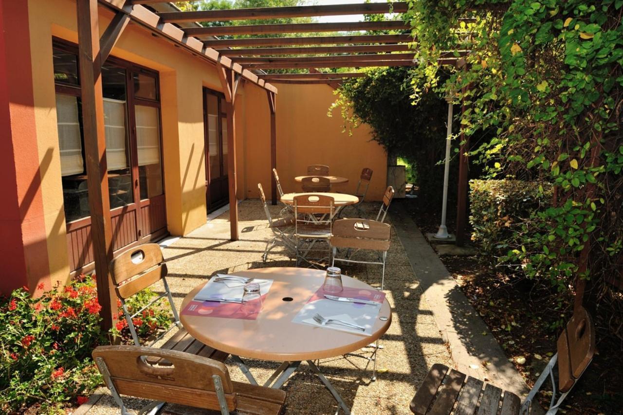 Hotel Campanile Clermont-Ferrand ~ Thiers Exterior foto