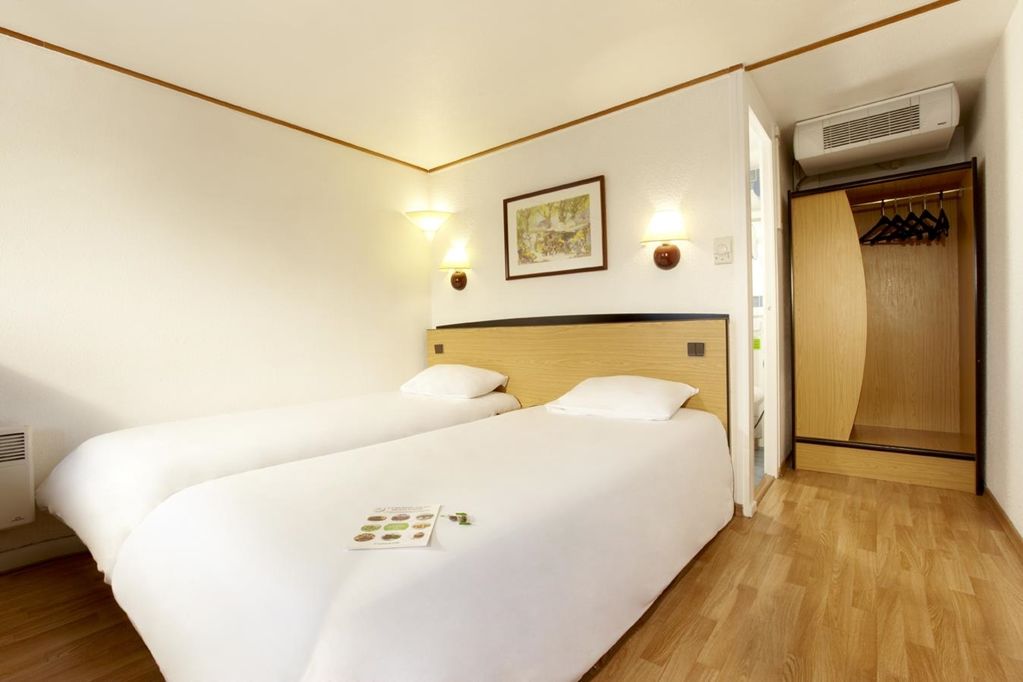 Hotel Campanile Clermont-Ferrand ~ Thiers Habitación foto
