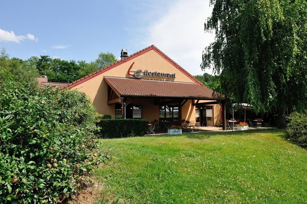 Hotel Campanile Clermont-Ferrand ~ Thiers Exterior foto